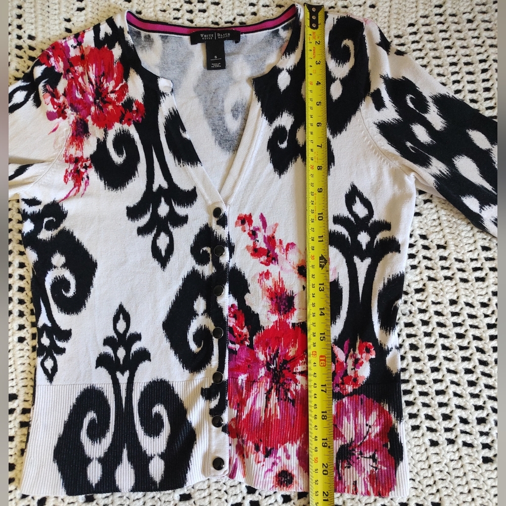 White House Black Market Black and White Cardigan with Pink Floral Design - Picture 10 of 12
